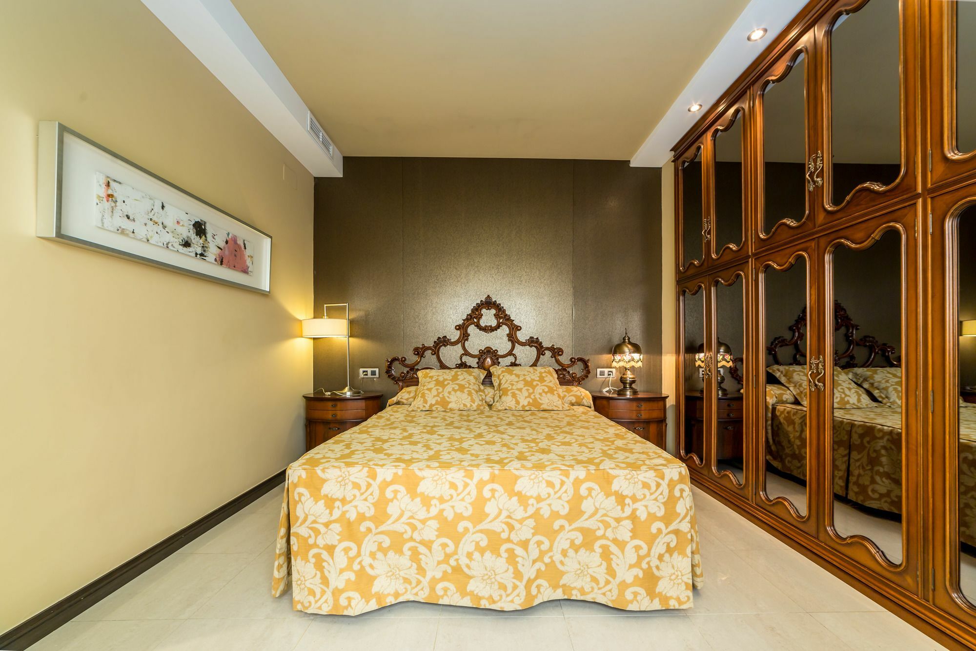Travel Habitat Atico Ciutat Vella. Apartment Valencia Bagian luar foto