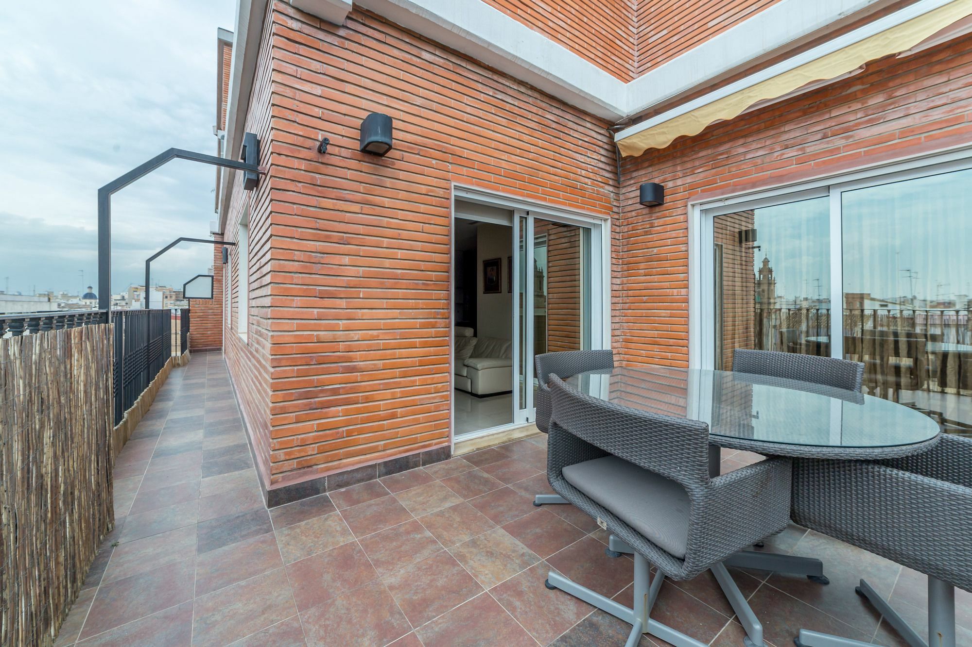 Travel Habitat Atico Ciutat Vella. Apartment Valencia Bagian luar foto